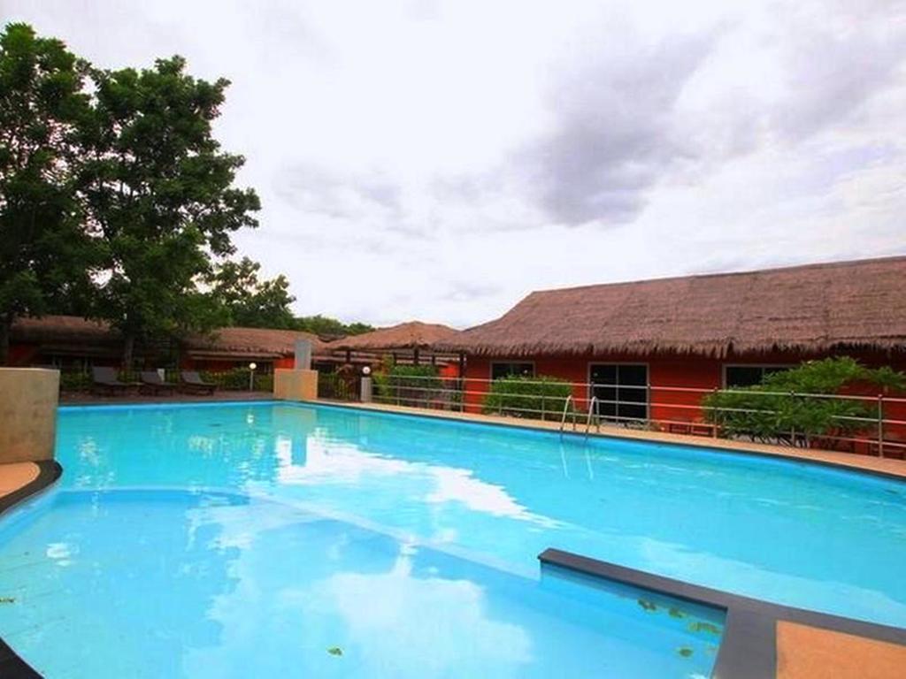 Aurora Resort Kanchanaburi Exterior foto